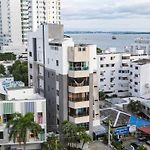 Mini departamento a una cuadra de la playa y de la bahia de Bocagrande