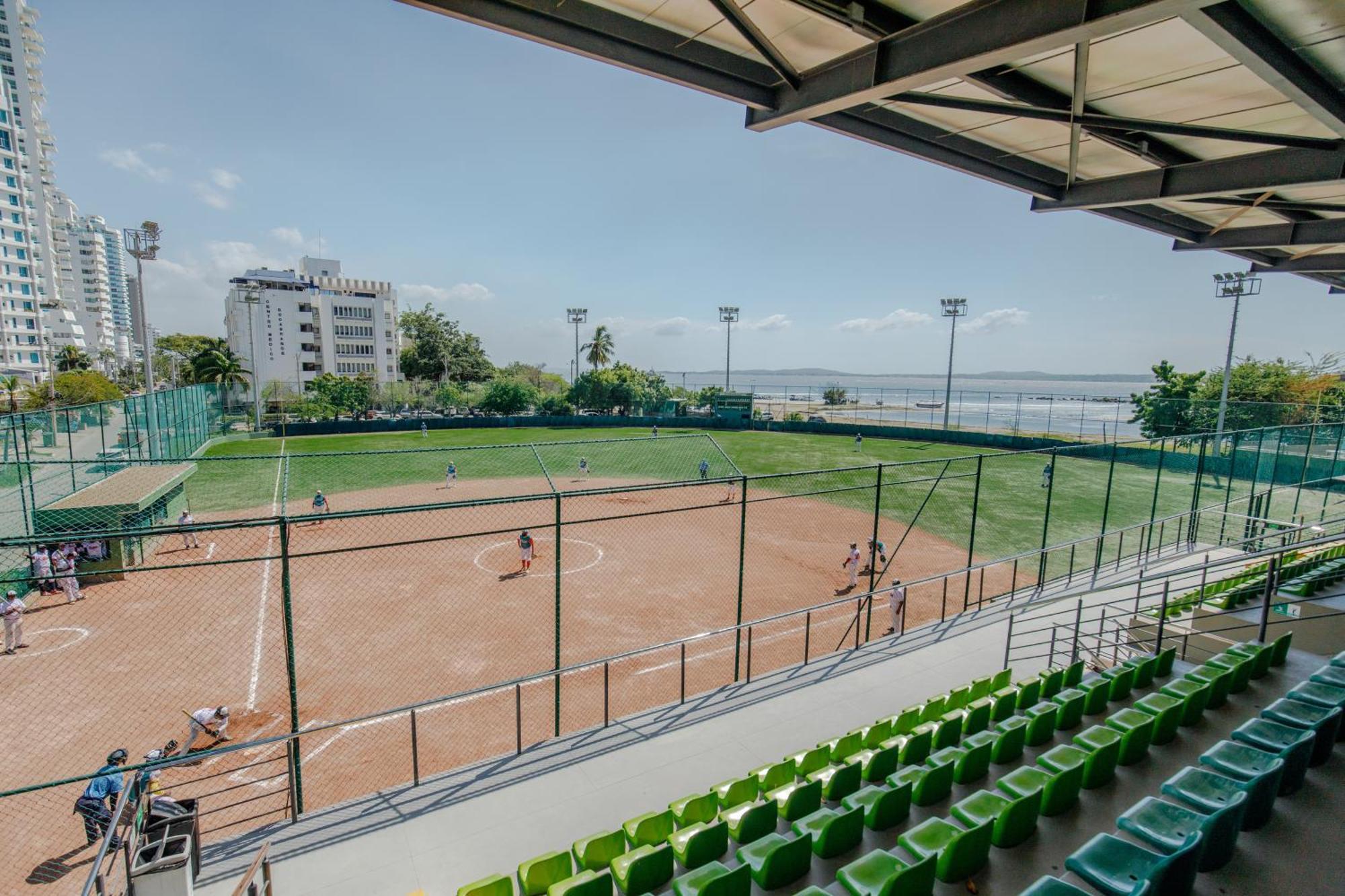 Mini Departamento A Cuadra De La Playa Y De La Bahia De Bocagrande Apartamento *